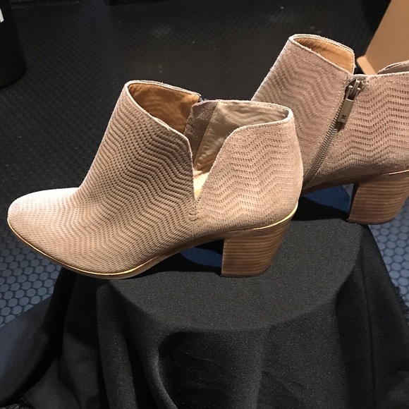 🍀NEW Lucky🍀Brand Pickla Booties Taupe - Picture 8 of 15